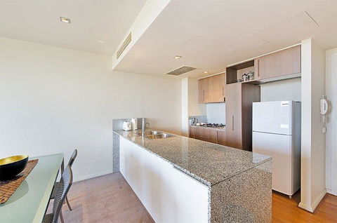 Wyndel Apartments North Sydney - Harbour Watch - Accommodation Sunshine Coast 7