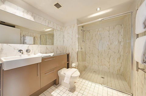 Wyndel Apartments North Sydney - Harbour Watch - Accommodation Sunshine Coast 5