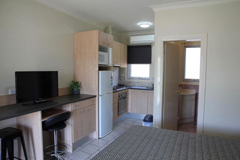 Tumut Apartments - Accommodation Sunshine Coast 5