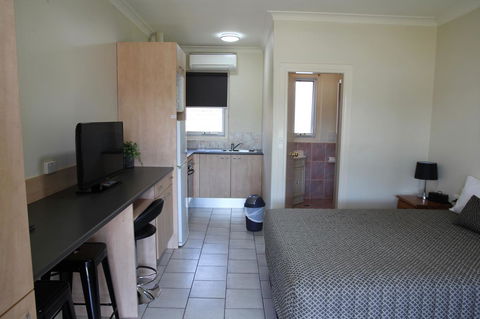 Tumut Apartments - Accommodation Sunshine Coast 2
