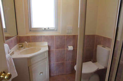 Tumut Apartments - Accommodation Sunshine Coast 10