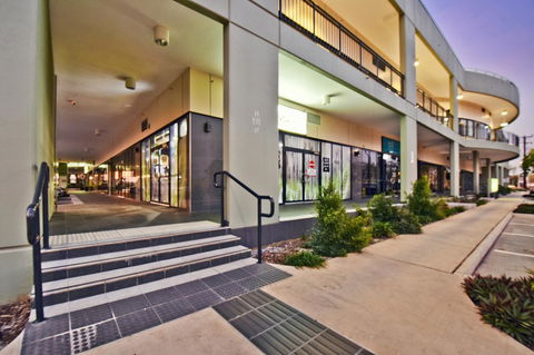 Nomikis\'On The Avenue - Accommodation Sunshine Coast 8