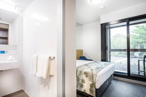 Mercure Darwin Airport Resort - Accommodation Sunshine Coast 10