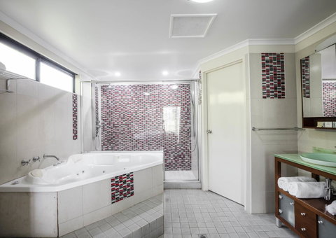 Mercure Darwin Airport Resort - Accommodation Sunshine Coast 11