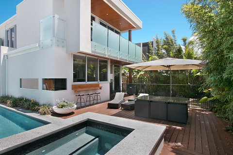 Salt Village Retreat - Accommodation Sunshine Coast 1