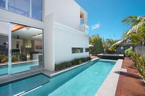 Salt Village Retreat - Accommodation Sunshine Coast 0