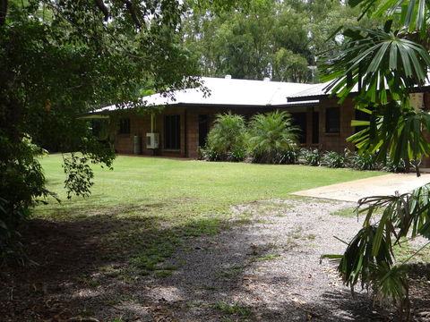 DARWIN'S SHADY ACRES RETREAT - Accommodation Sunshine Coast 1