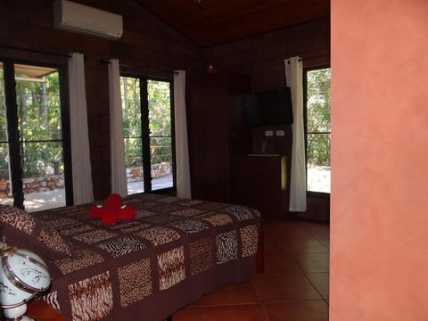 DARWIN'S SHADY ACRES RETREAT - Accommodation Sunshine Coast 38