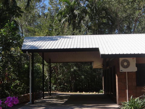 DARWIN'S SHADY ACRES RETREAT - Accommodation Sunshine Coast 3