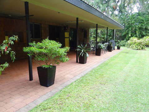 DARWIN'S SHADY ACRES RETREAT - Accommodation Sunshine Coast 7