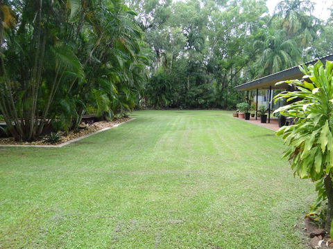 DARWIN'S SHADY ACRES RETREAT - Accommodation Sunshine Coast 8