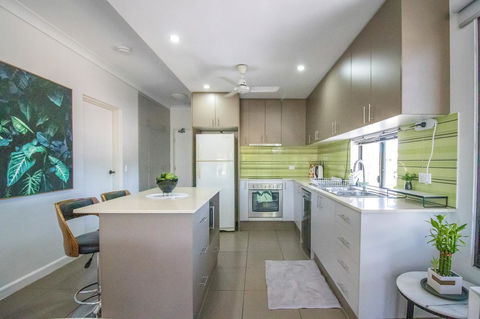 ZEN QUEST - The NOMADS PAD Near Nightcliff Markets & Sunset Foreshore - Accommodation Sunshine Coast 26