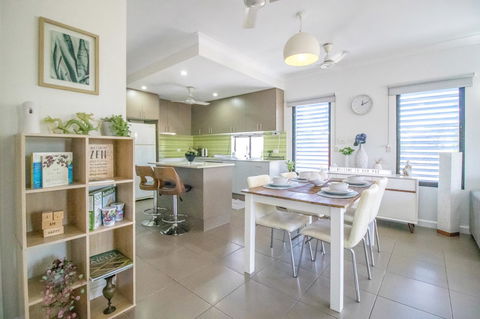 ZEN QUEST - The NOMADS PAD Near Nightcliff Markets & Sunset Foreshore - Accommodation Sunshine Coast 12