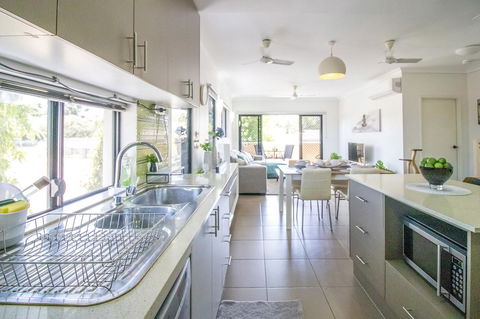 ZEN QUEST - The NOMADS PAD Near Nightcliff Markets & Sunset Foreshore - Accommodation Sunshine Coast 25