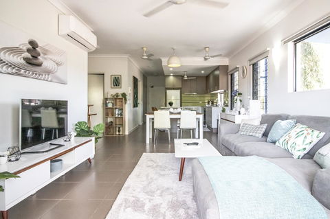 ZEN QUEST - The NOMADS PAD Near Nightcliff Markets & Sunset Foreshore - Accommodation Sunshine Coast 1