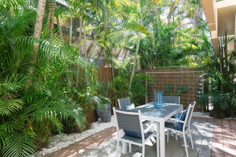 CitySide Apartment - 2 Bedroom With Private Courtyard - Accommodation Sunshine Coast 13