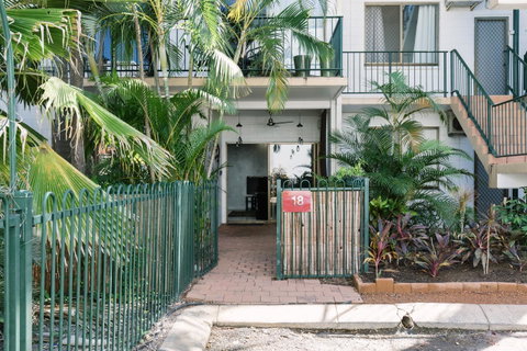 CitySide Apartment - 2 Bedroom With Private Courtyard - Accommodation Sunshine Coast 5