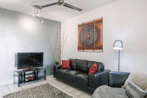 CitySide Apartment - 2 Bedroom With Private Courtyard - Accommodation Sunshine Coast 1