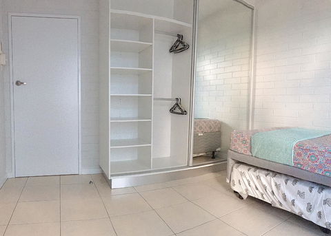 Cozy Room For A Great Stay In Darwin - Excellent Location - Accommodation Sunshine Coast 5