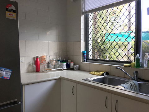 Cozy Room For A Great Stay In Darwin - Excellent Location - Accommodation Sunshine Coast 3
