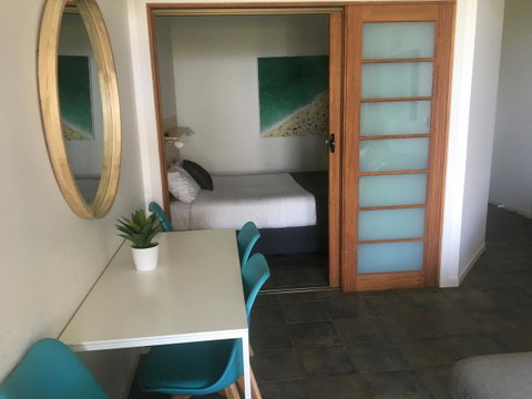 Lennox Holiday Apartments - Accommodation Sunshine Coast 14