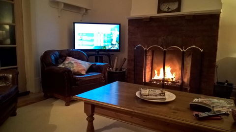 Book Keepers Cottage - Accommodation Sunshine Coast 3