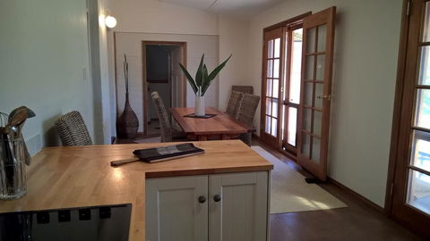Book Keepers Cottage - Accommodation Sunshine Coast 2