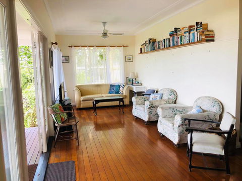 BOSCOBEL COTTAGE - MAGICAL BEACH & RIVER VIEWS - KINGSCLIFF - Accommodation Sunshine Coast 2