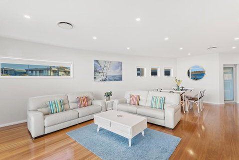 Boulder Bay Rd 2/2 - Fingal Bay - Accommodation Sunshine Coast 2