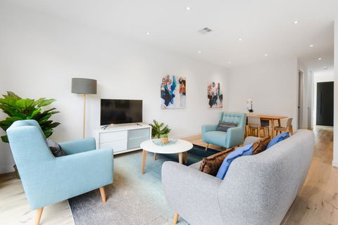 Boutique Stays - Murrumbeena Place 2 - Accommodation Sunshine Coast 0