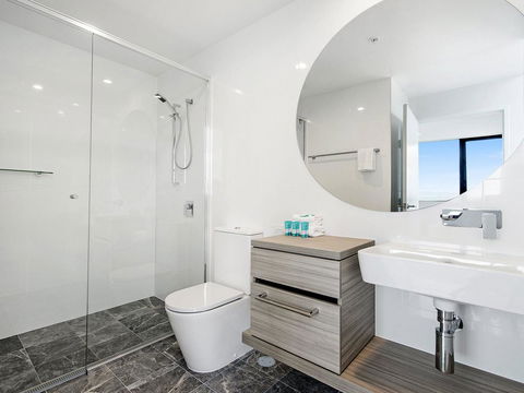 BRAND NEW Qube Broabeach Luxury 2 Bedroom - Accommodation Sunshine Coast 3