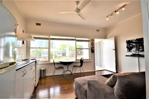 Breakers 2 2 Hill Street - Accommodation Sunshine Coast 3