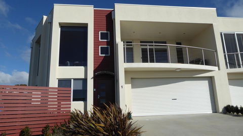 Bridport Horizon Views - Accommodation Sunshine Coast 0