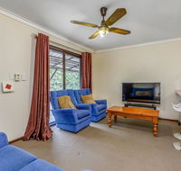 Bright Neat  Convenient House - Accommodation Sunshine Coast