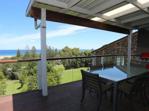 Brilliant Ocean Views - Accommodation Sunshine Coast 3