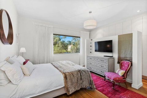 Bristlebird - Beach 650m, Pets, Fireplace, Linen, 4 Bdrm, WiFi - Accommodation Sunshine Coast 2