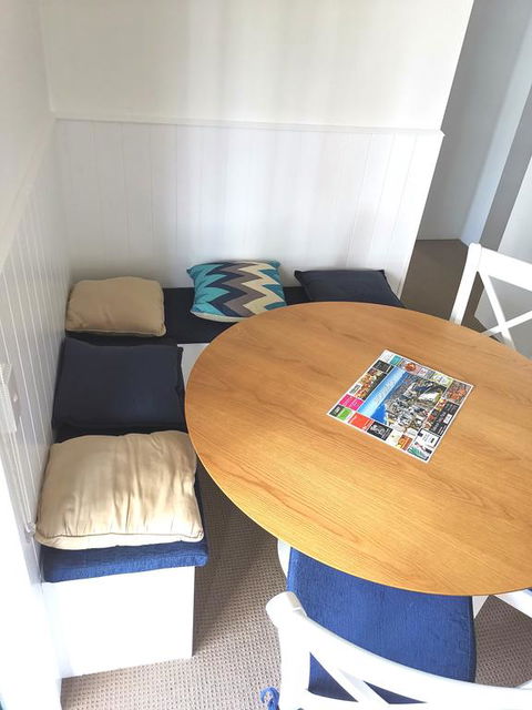 Broadbeach Private Apt With CHA - Accommodation Sunshine Coast 3