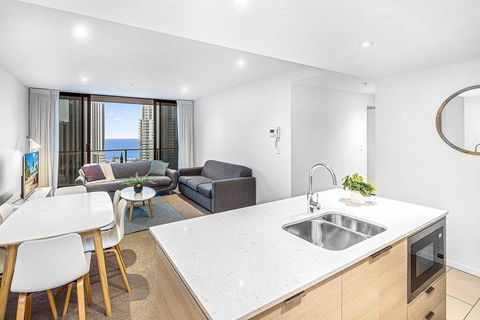 Broadbeach Residences By Holiday Holiday - Accommodation Sunshine Coast 3