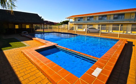 Bunbury Motel - Accommodation Sunshine Coast 0