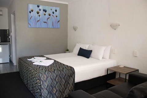 Bundaberg Spanish Motor Inn - Accommodation Sunshine Coast 1