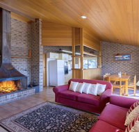 Bundilla 4- Townhouse with Wifi - Accommodation Sunshine Coast