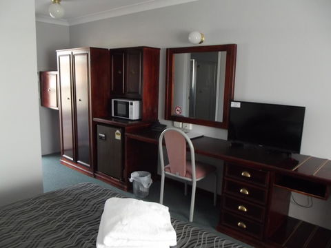 Bushman's Motor Inn - Accommodation Sunshine Coast 3