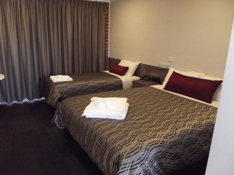Bushman's Motor Inn - Accommodation Sunshine Coast 2