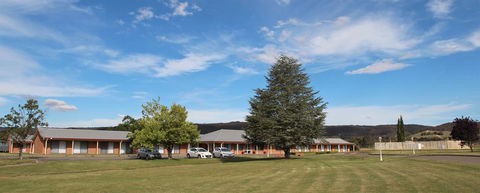 Bushman's Motor Inn - Accommodation Sunshine Coast 0