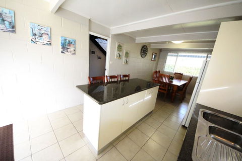 By The Beach At South West Rocks - Accommodation Sunshine Coast 1