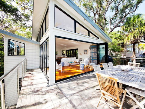 Bynya - 100m To Jonahs! - Accommodation Sunshine Coast 0