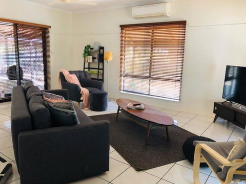 Cable Beach Retreat - Accommodation Sunshine Coast 3