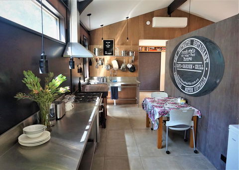 Callaway House Guest Stay - Accommodation Sunshine Coast 3