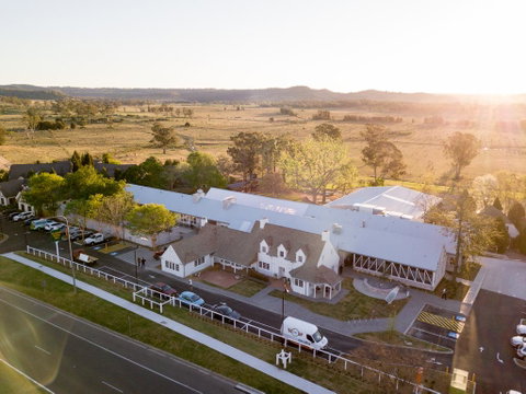 Camden Valley Inn - Accommodation Sunshine Coast 0