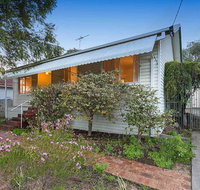Camellia Cottage - PET FRIENDLY - Kwinana - Accommodation Sunshine Coast
